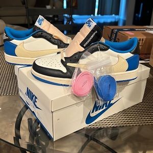 Travis Scott Fragment design low Jordan 1